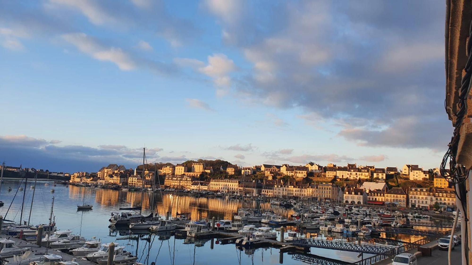 Anatoline Audierne Appart'Hotel Vue Mer - Sea & Harbor Stay Exterior photo